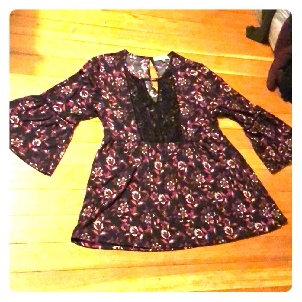 Boho tunic with 3/4 bell sleeves